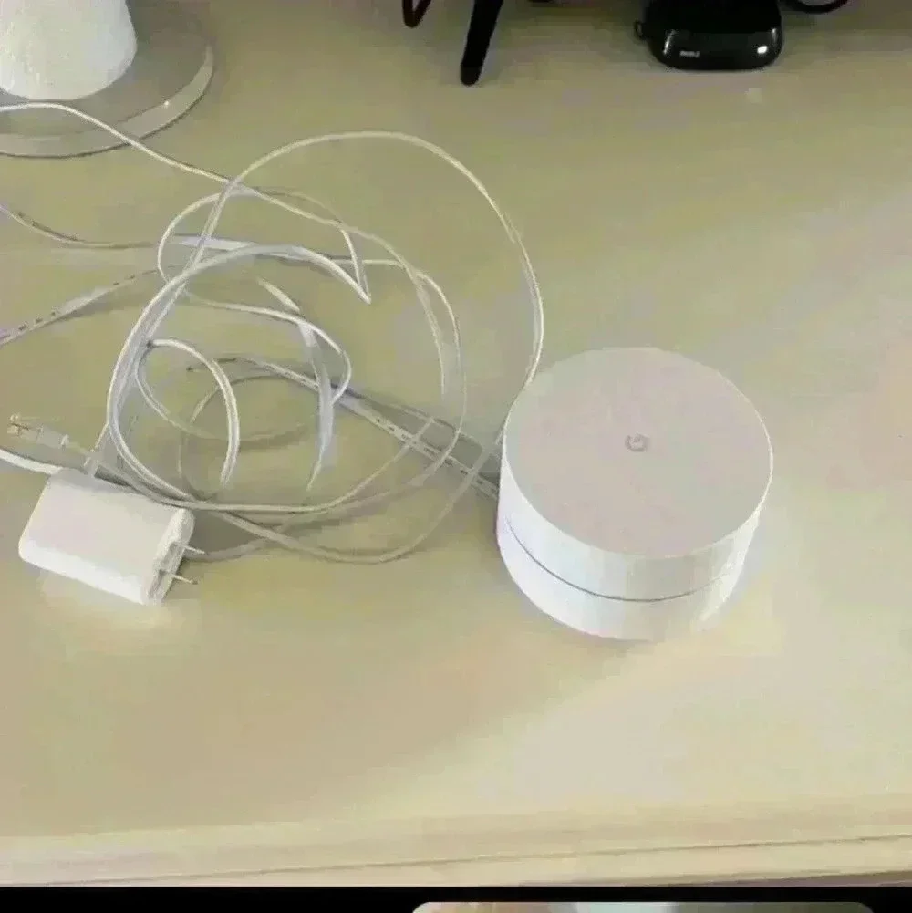 Google Nest AC-1304 WiFi Solution Single WiFi Point Router - Picture 3 of 4